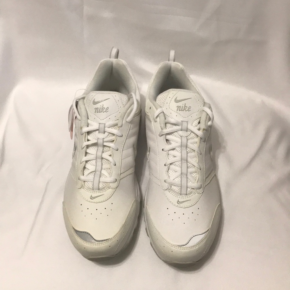 Men’s Nike Running Shoe Brand New w/ Tag Size 10